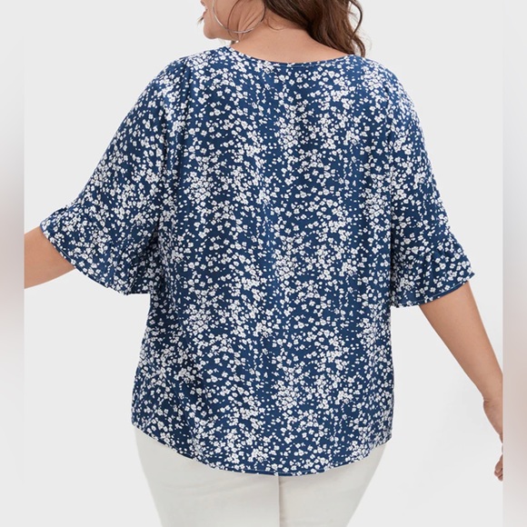 Ditsy Floral V Neck Flutter Blouse - Picture 2 of 2